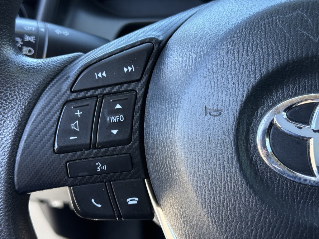 2017 Toyota Yaris iA Base photo 20