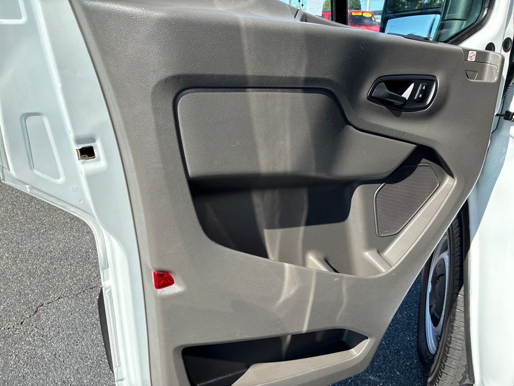 2020 Ford Transit photo 7