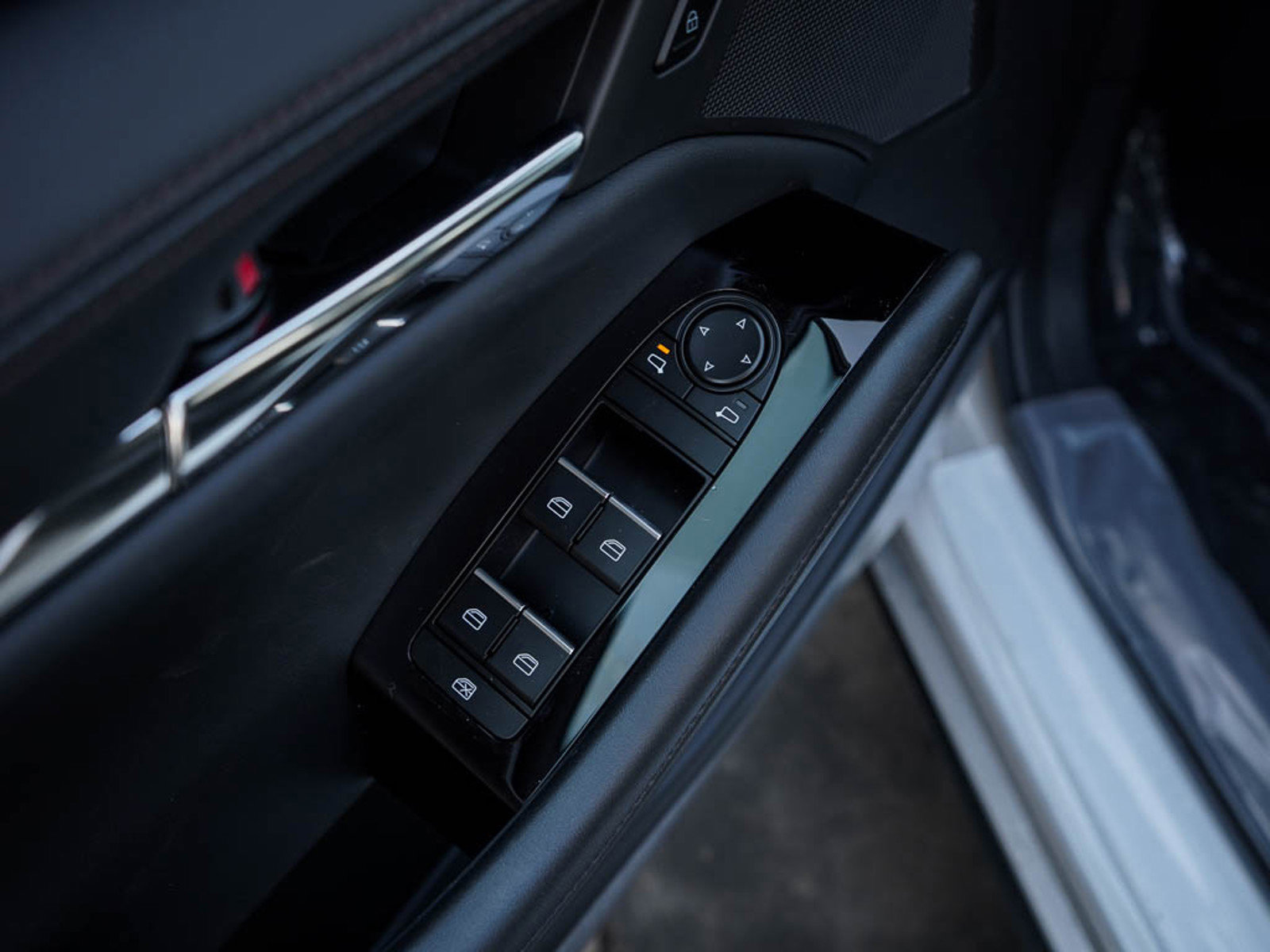 2025 Mazda Mazda3 Hatchback 2.5 s Preferred photo 16