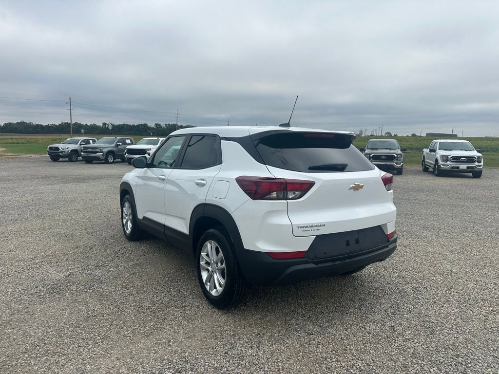 2026 Chevrolet Trailblazer LS photo 4