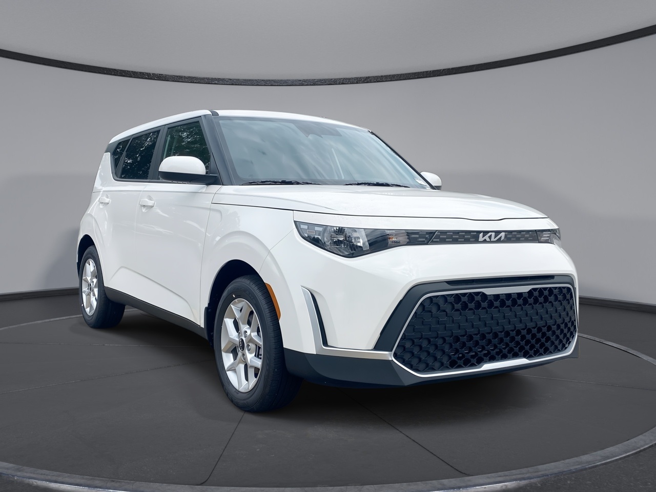 2025 Kia Soul LX's photo