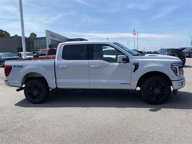 2025 Ford F-150 Platinum photo 2