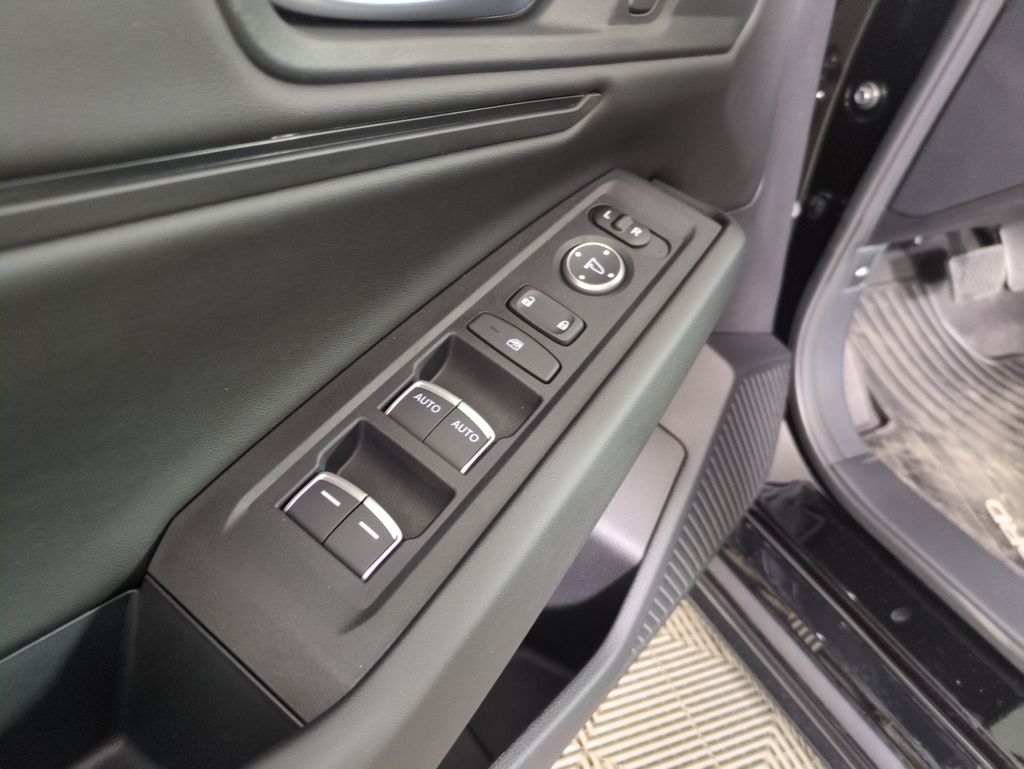 2025 Honda Accord Hybrid EX-L photo 11