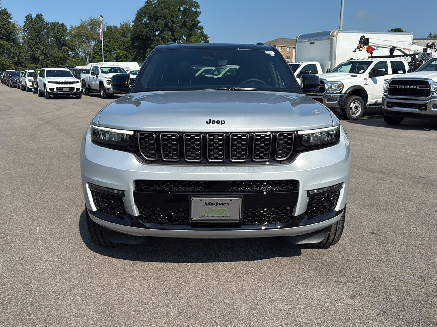 2025 Jeep Grand Cherokee L Summit photo 13