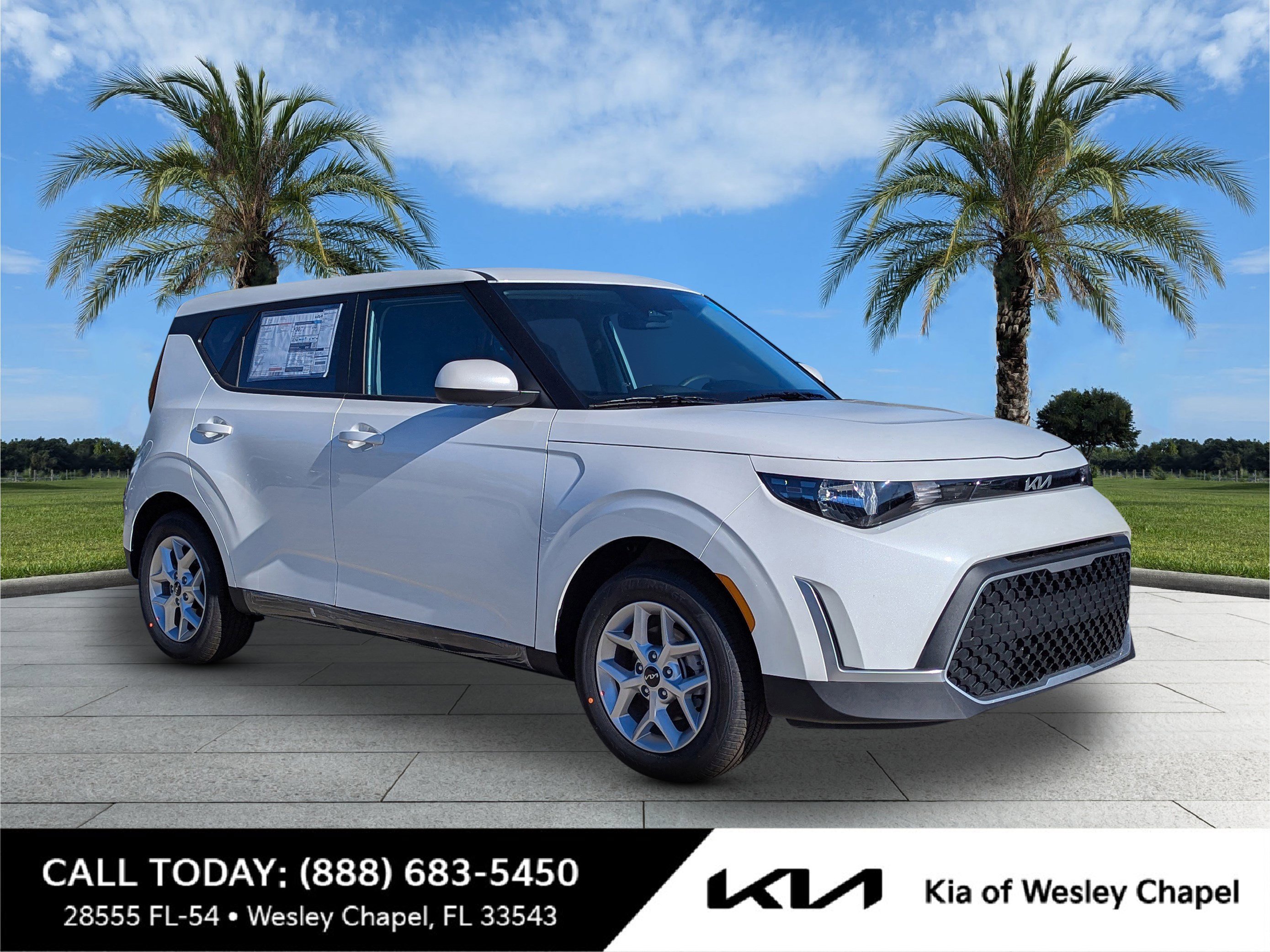 2025 Kia Soul LX's photo