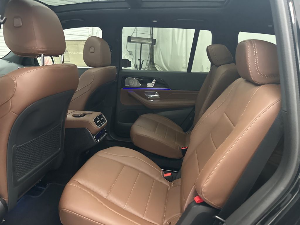 2026 Mercedes Benz GLS 450 4MATIC photo 20
