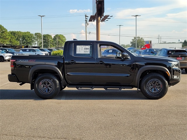 2026 Nissan Frontier Crew Cab PRO-4X photo 2