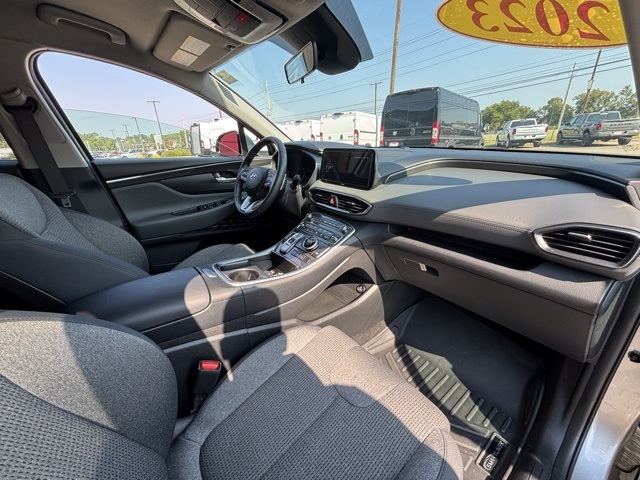 2023 Hyundai Santa Fe SEL photo 2