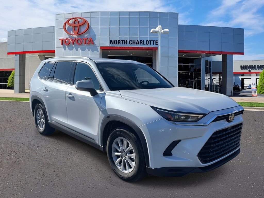 2025 Toyota Grand Highlander XLE's photo