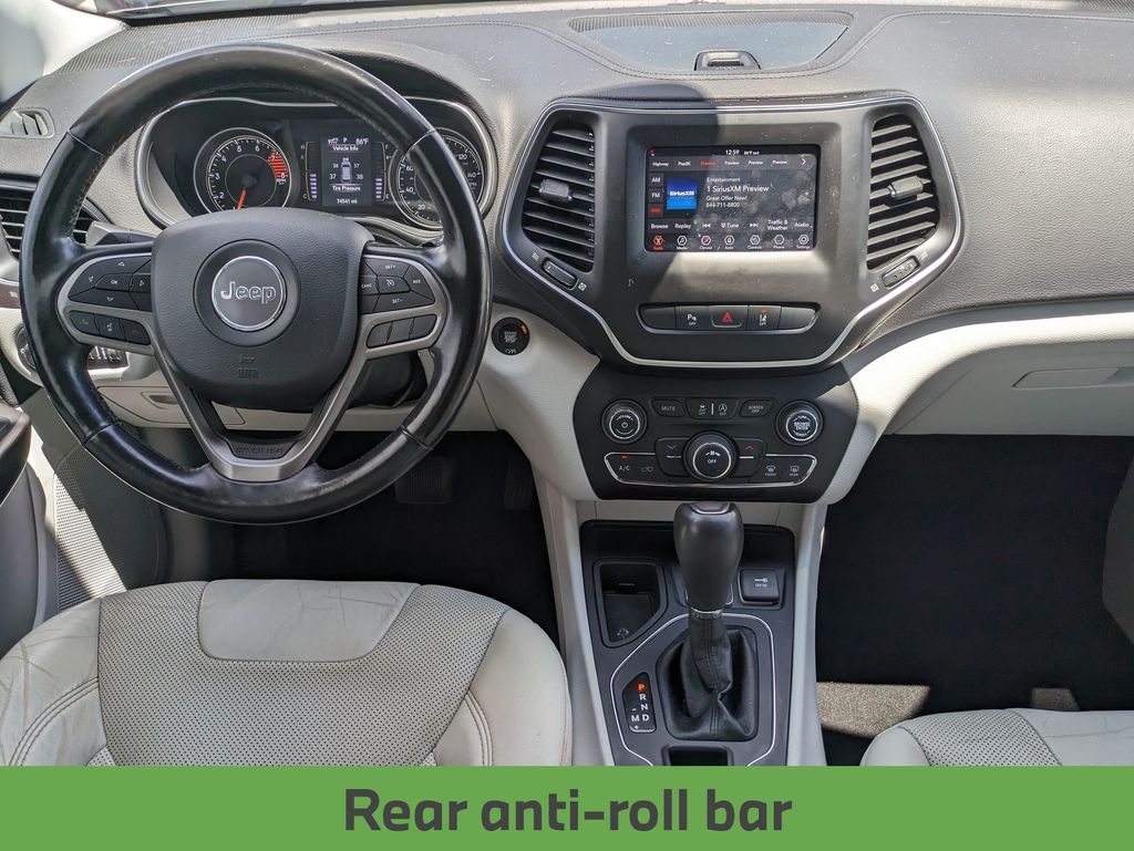 2021 Jeep Cherokee Latitude Lux photo 19