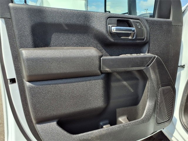 2025 Chevrolet Silverado 2500HD photo 9