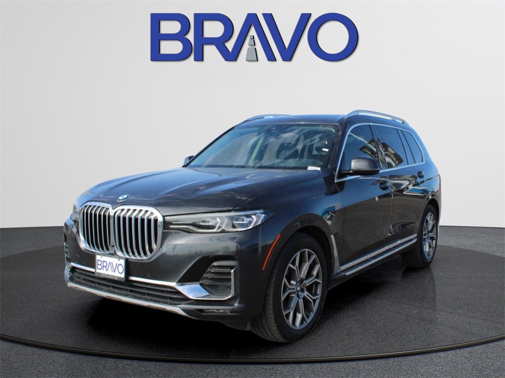 2022 BMW X7 40i's photo
