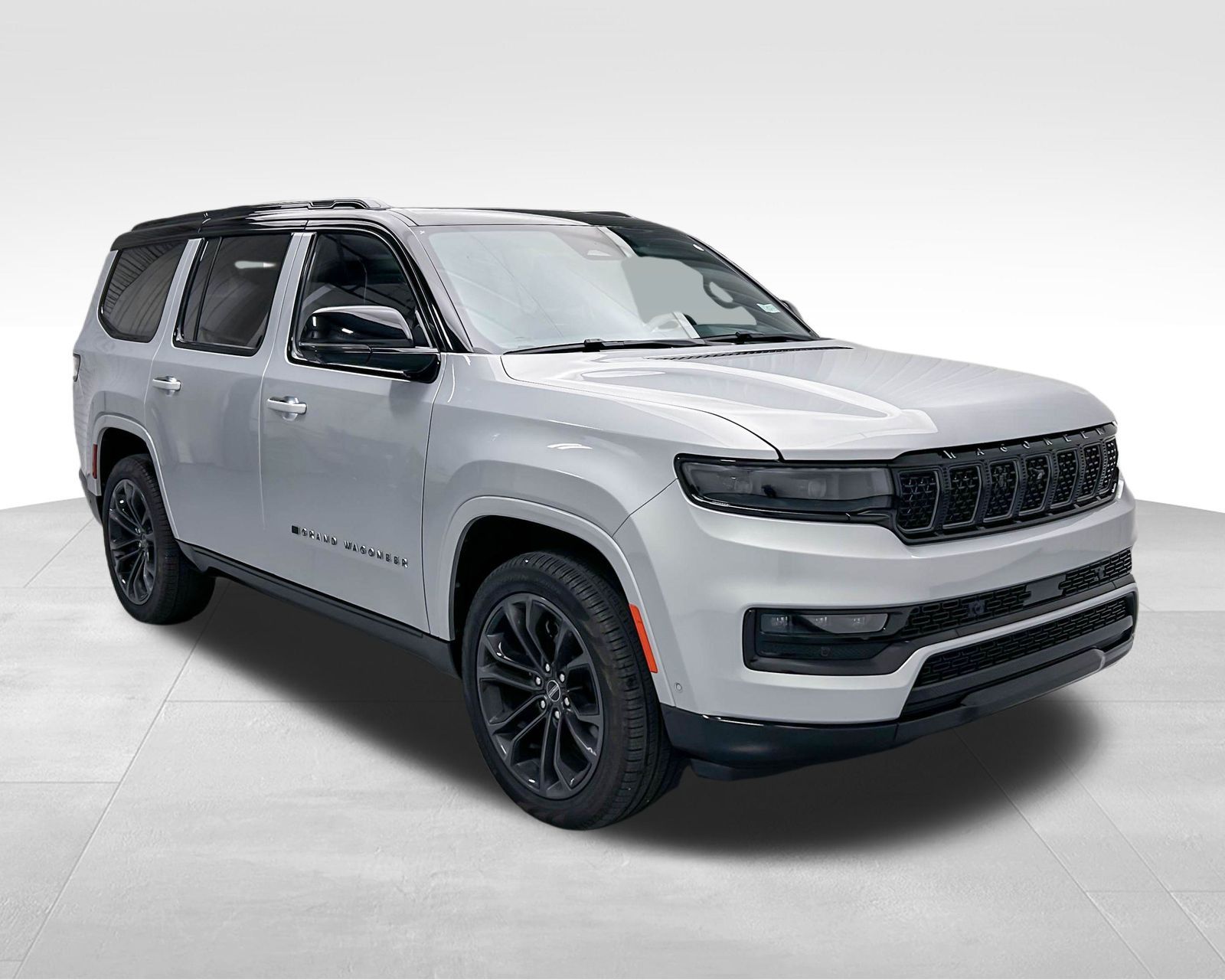 2023 Jeep Grand Wagoneer II photo 3