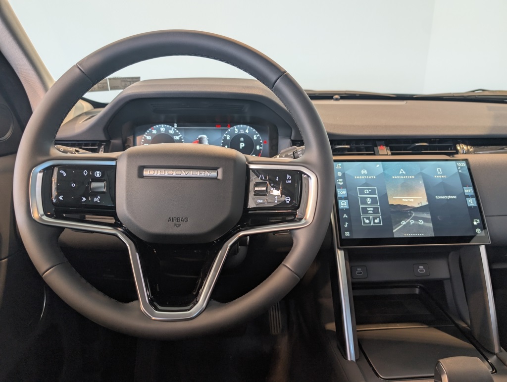 2025 Land Rover Discovery Sport S photo 13