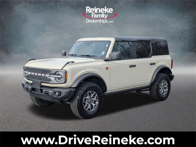 2025 Ford Bronco Badlands's photo