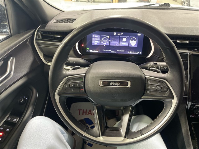 2022 Jeep Grand Cherokee Altitude photo 10