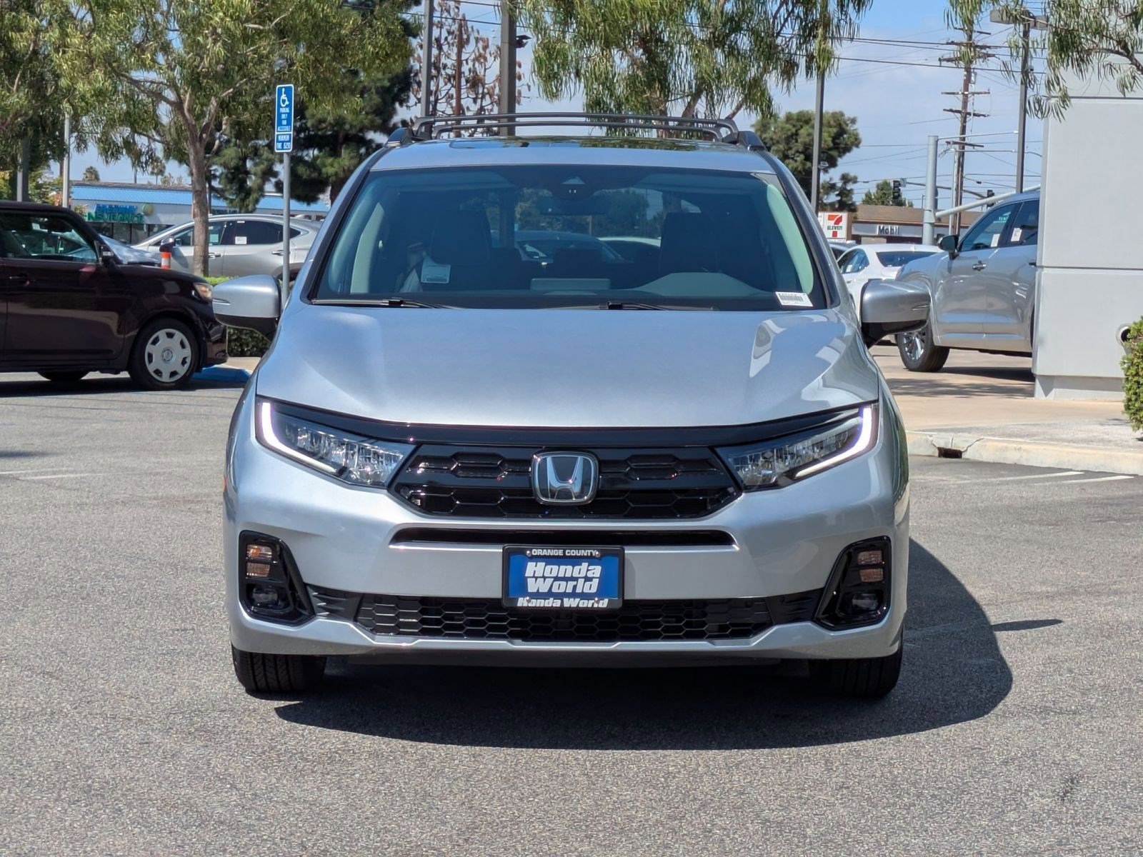 2026 Honda Odyssey Elite photo 2