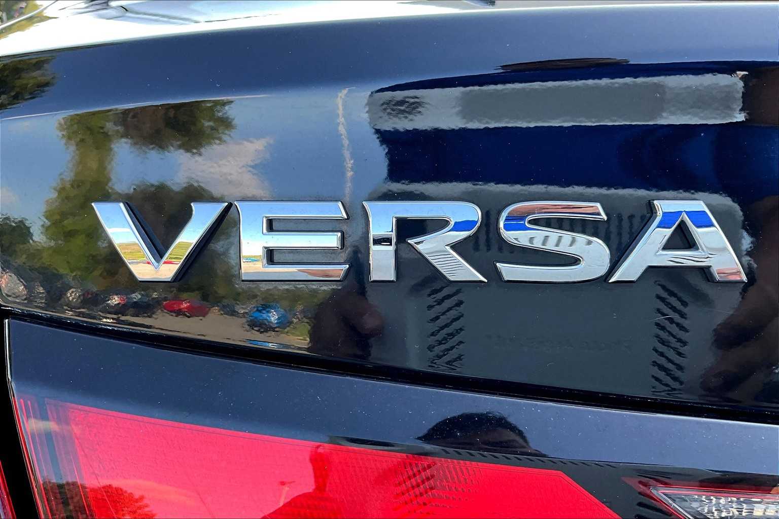 2021 Nissan Versa SV photo 29
