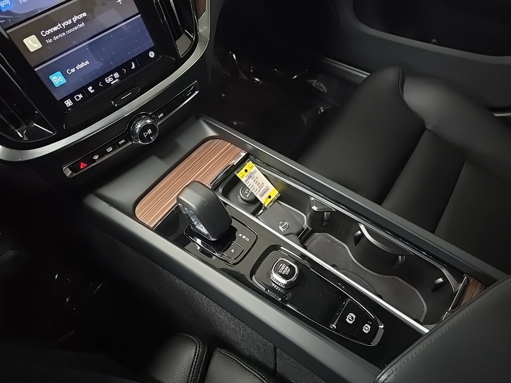 2023 Volvo S60 Ultimate photo 26
