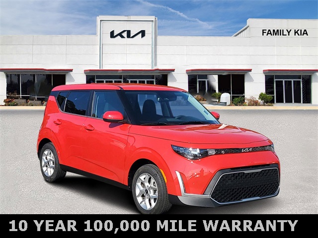 2023 Kia Soul LX's photo