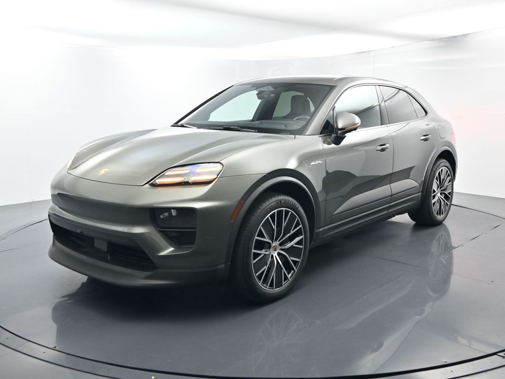 2024 Porsche Macan Base