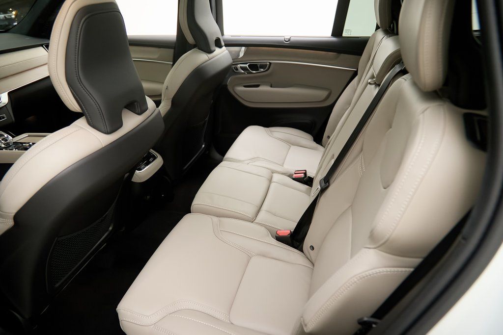 2026 VOLVO XC90 - Image 18