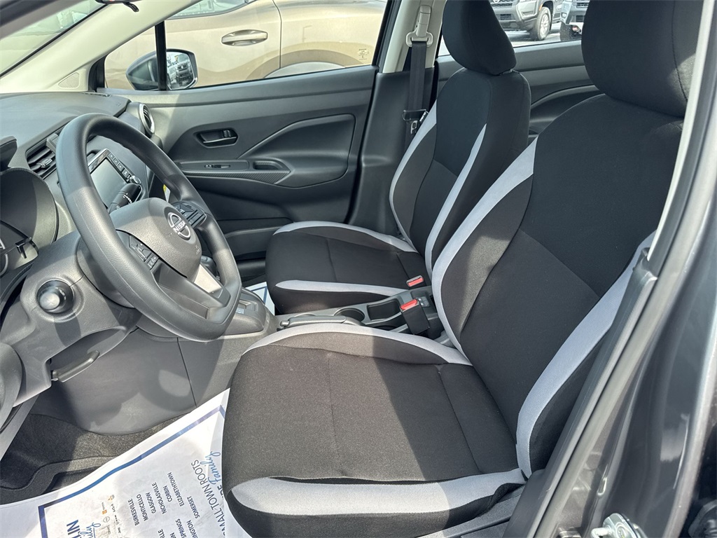 2025 Nissan Versa 1.6 S photo 17