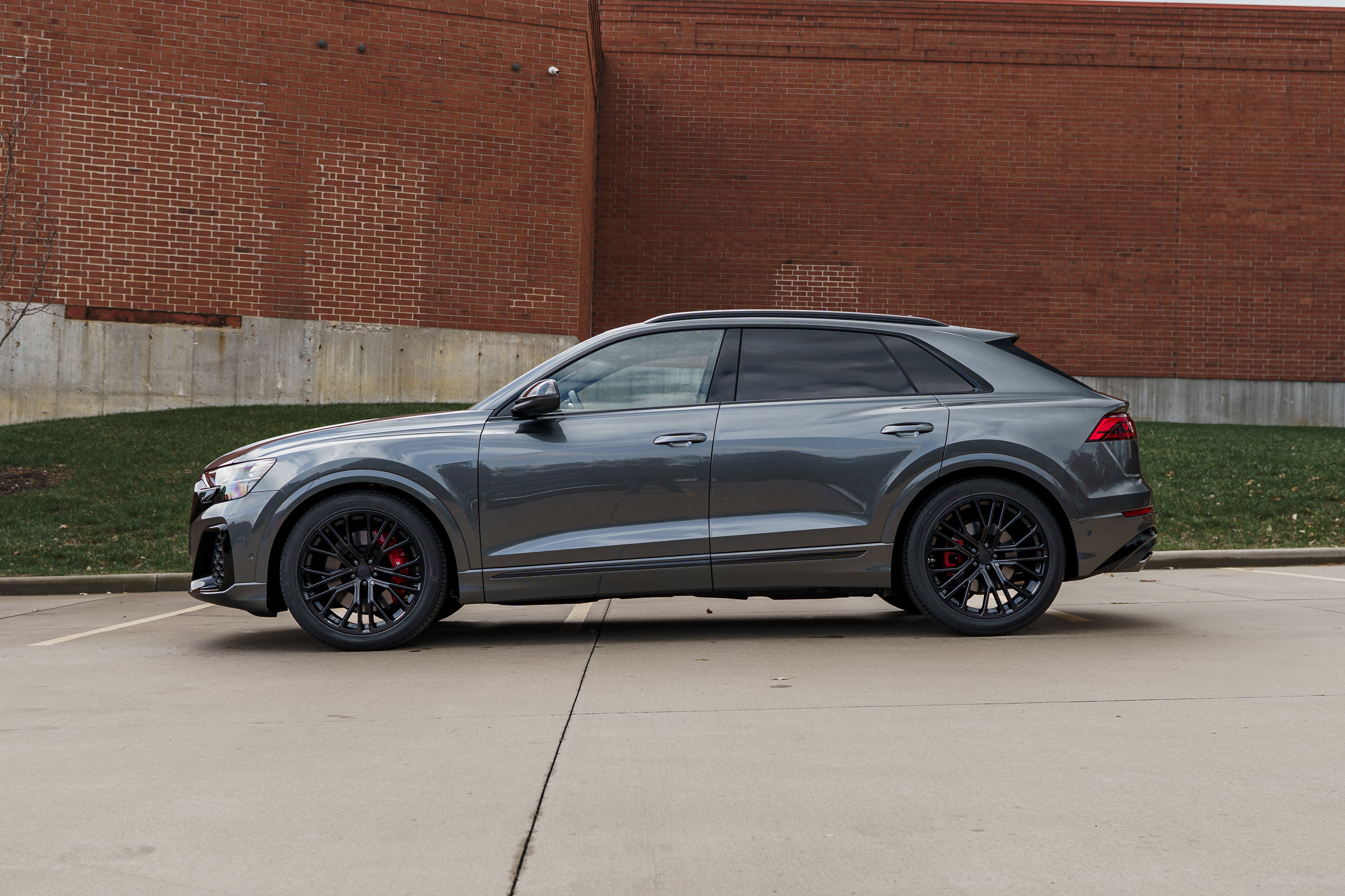 2026 Audi SQ8 Prestige photo 4