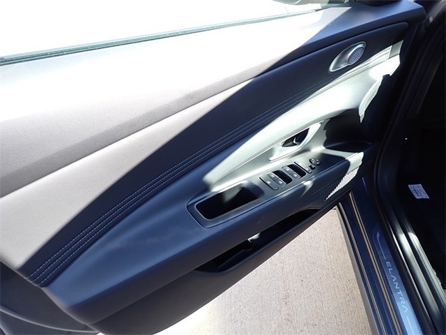 2025 Hyundai Elantra Limited photo 13