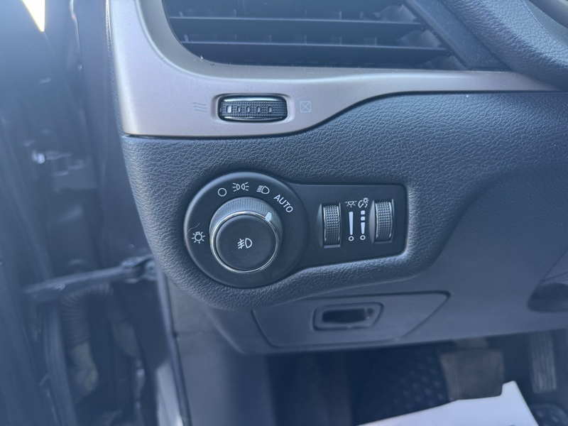 2017 Jeep Cherokee Latitude photo 19