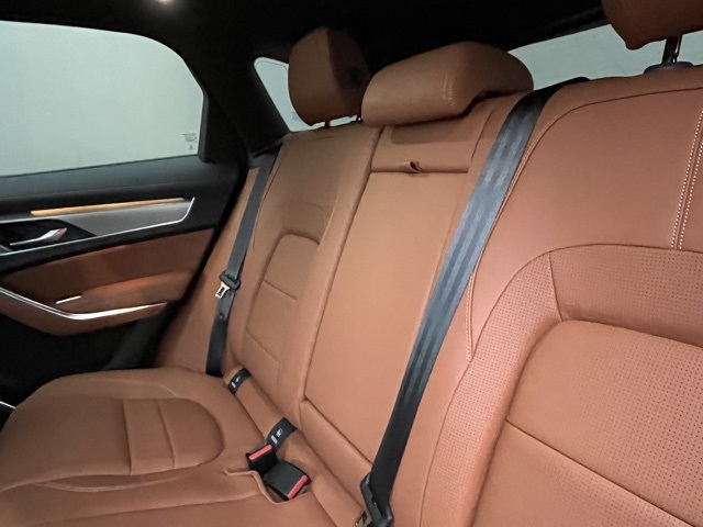 2024 Jaguar F-PACE P400 R-Dynamic S photo 40