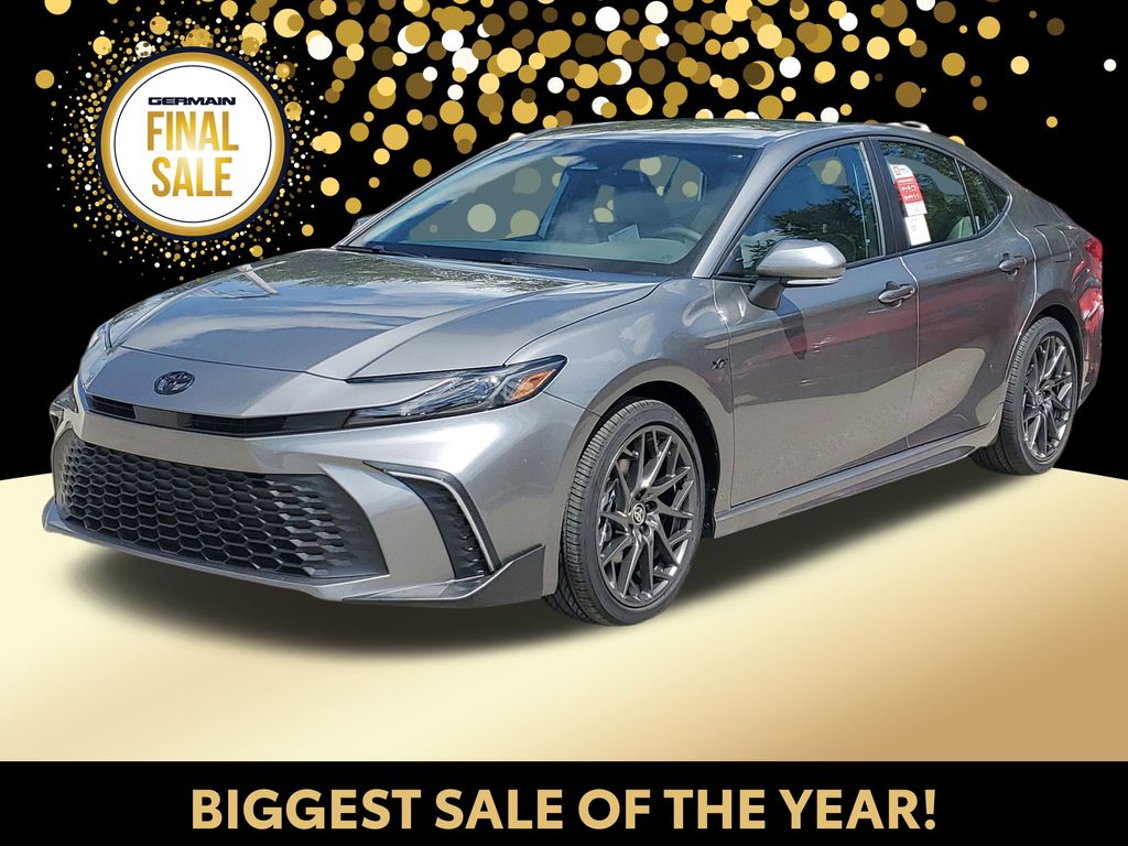 2025 Toyota Camry SE's photo