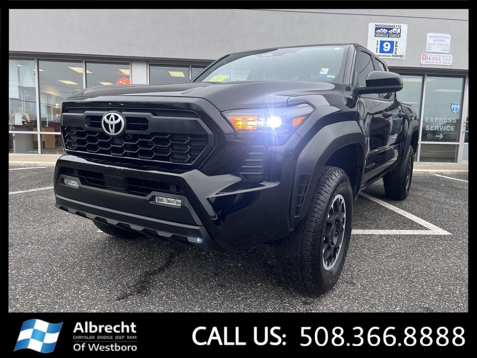 2024 Toyota Tacoma SR5's photo