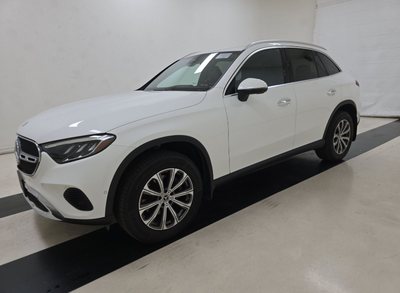 2024 Mercedes-Benz GLC GLC 300's photo