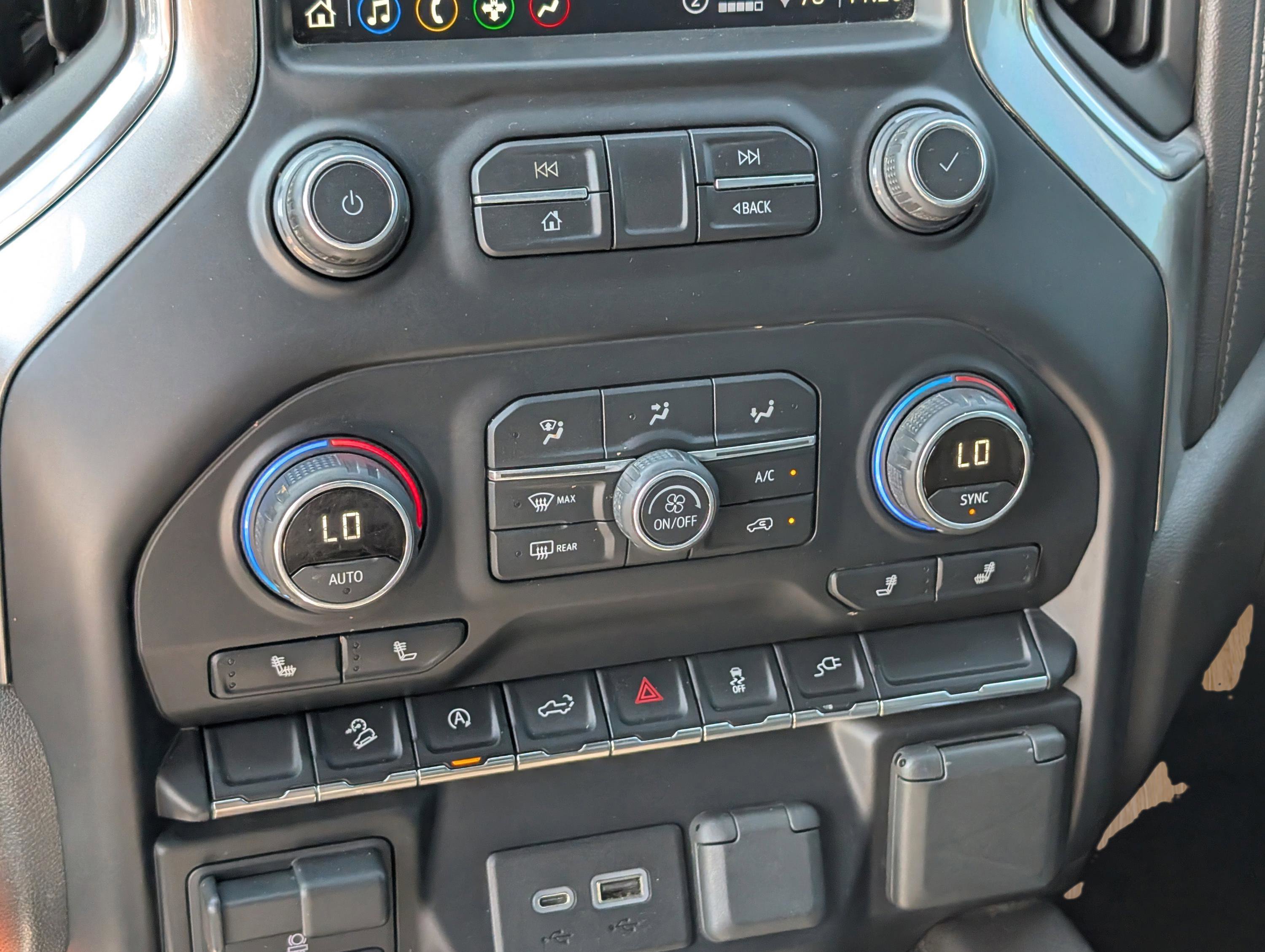 2020 Chevrolet Silverado 1500 RST photo 23