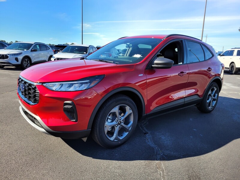 2025 Ford Escape ST-Line photo 3