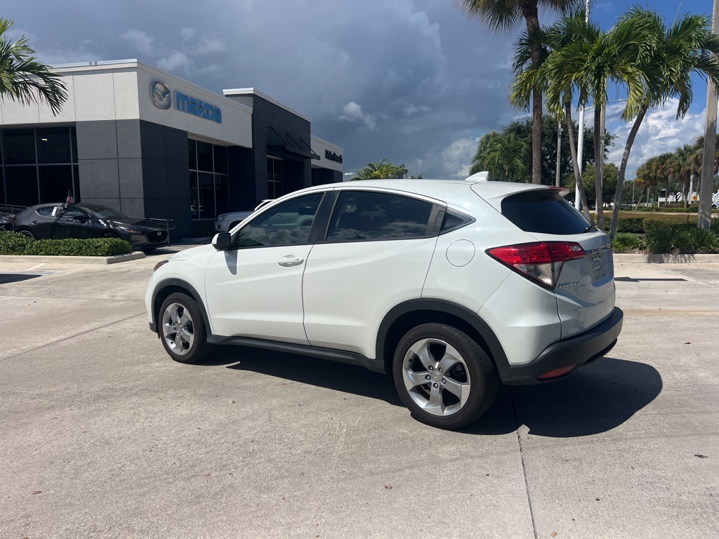 2021 Honda HR-V LX photo 9