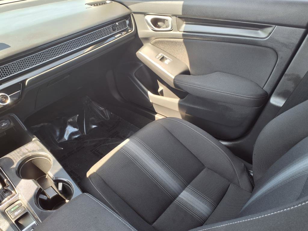 2023 Honda Civic Hatchback LX photo 14