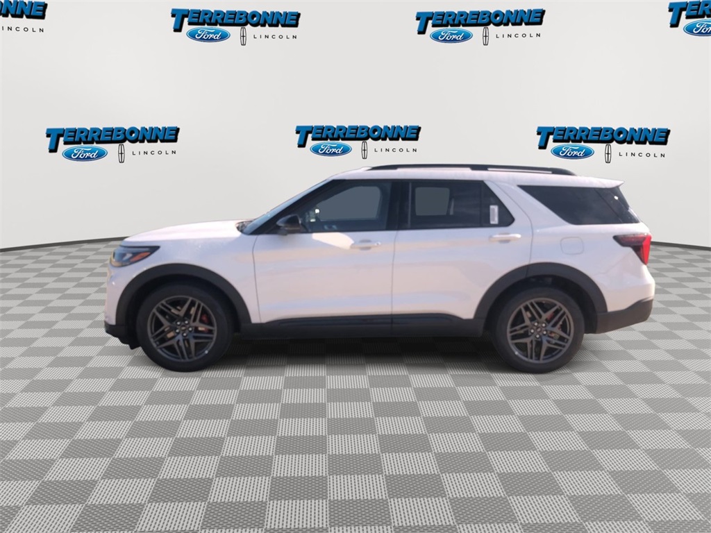 2025 Ford Explorer ST photo 4