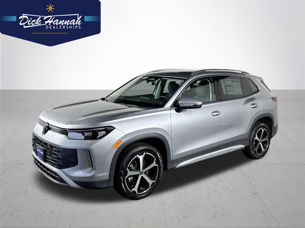 2025 Volkswagen Tiguan SE's photo