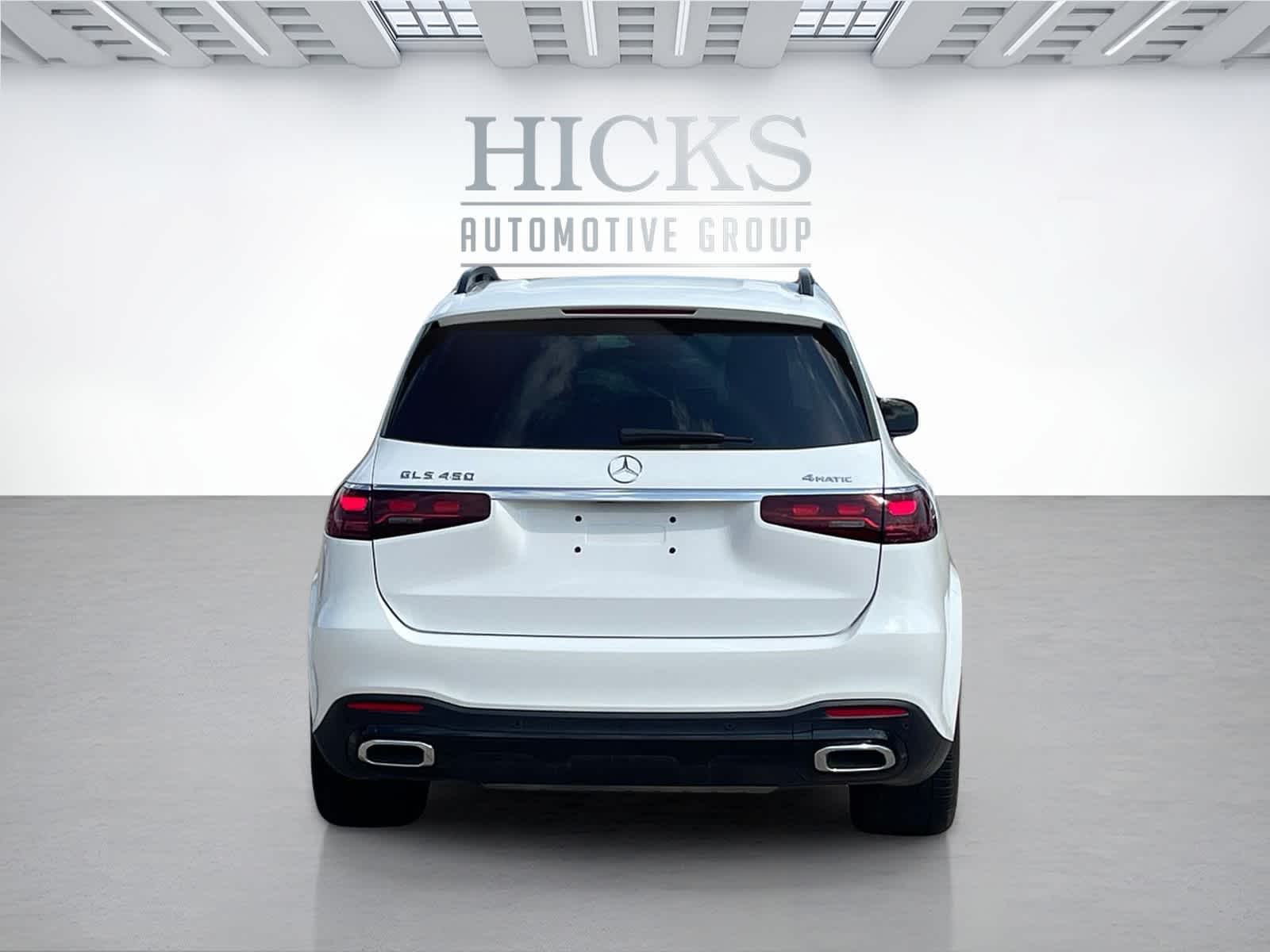 2024 Mercedes Benz GLS 450 4MATIC photo 2