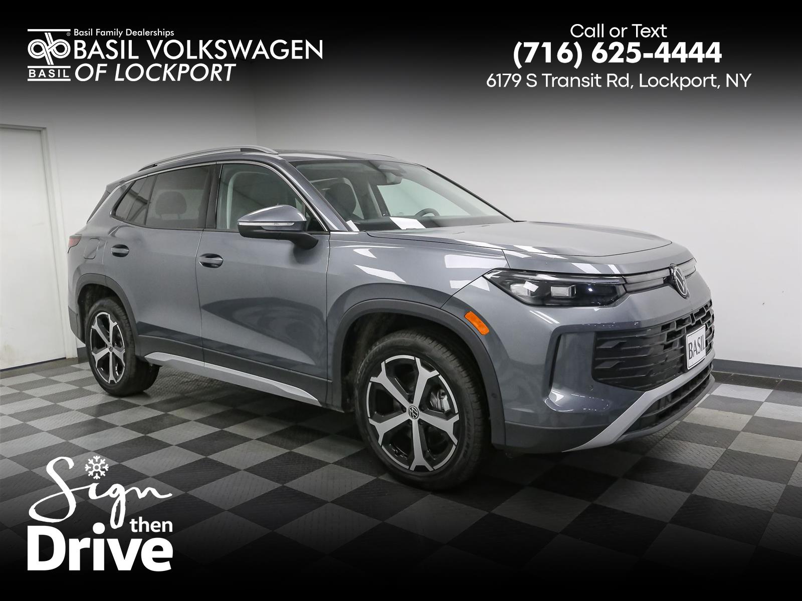 2025 Volkswagen Tiguan SE's photo