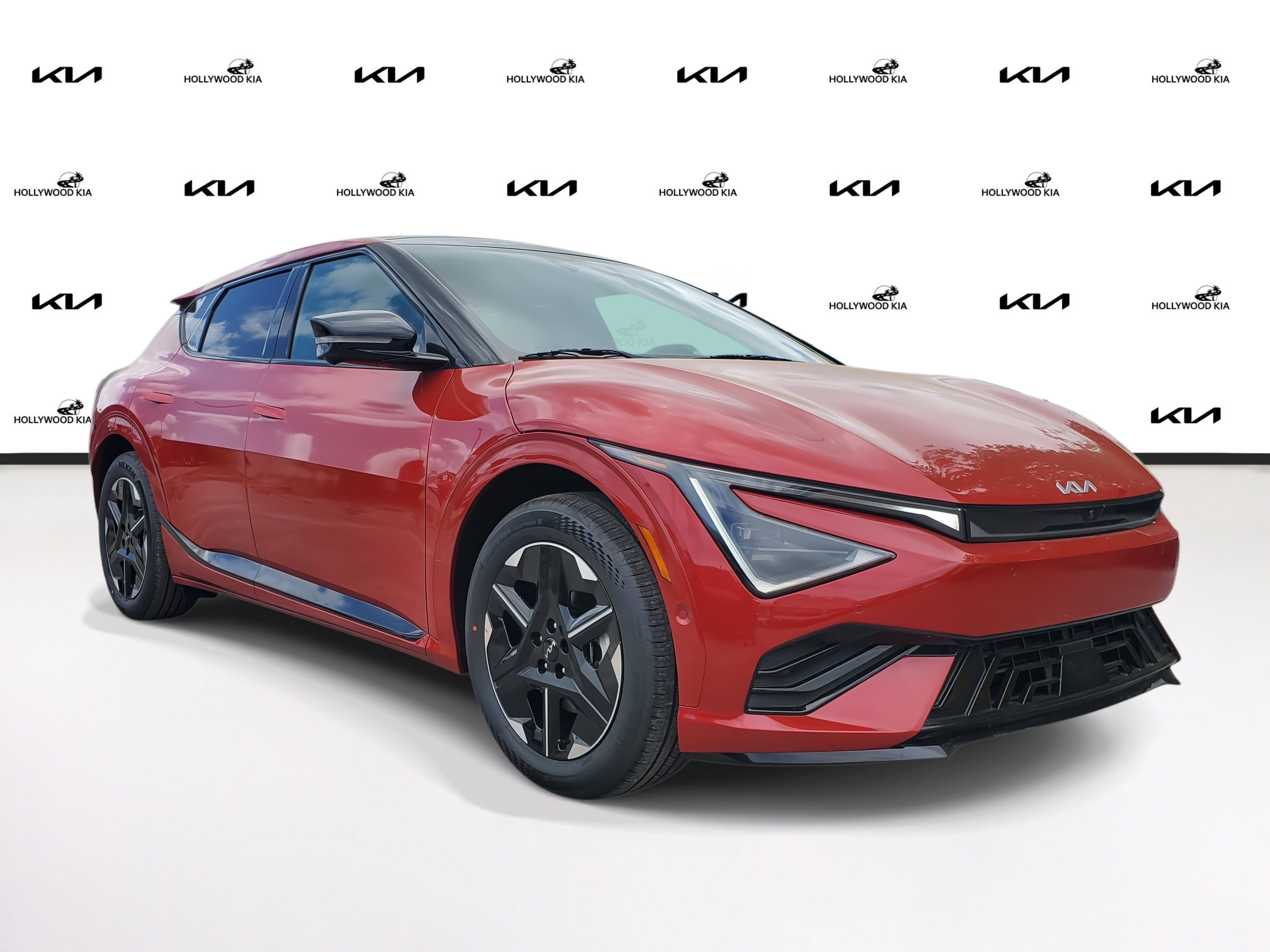 2025 Kia EV6 Wind photo 2
