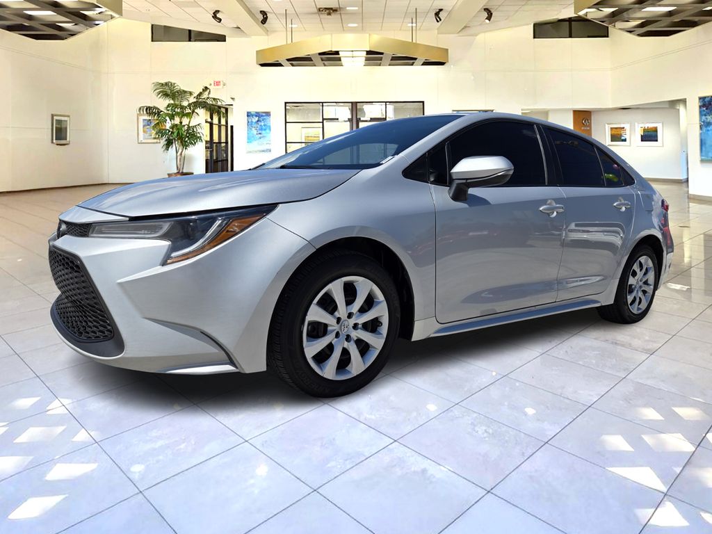 2022 Toyota Corolla LE photo 3