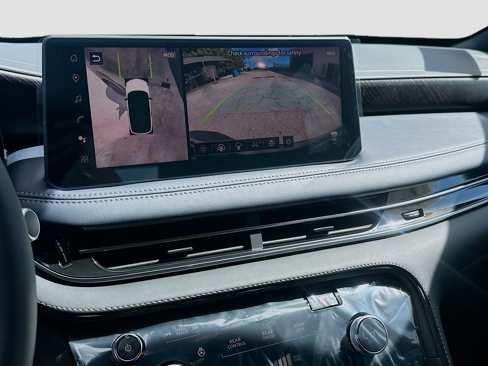 2026 Infiniti QX60 AWD photo 10