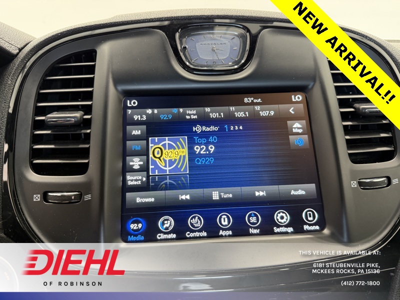 2022 Chrysler 300 S photo 26