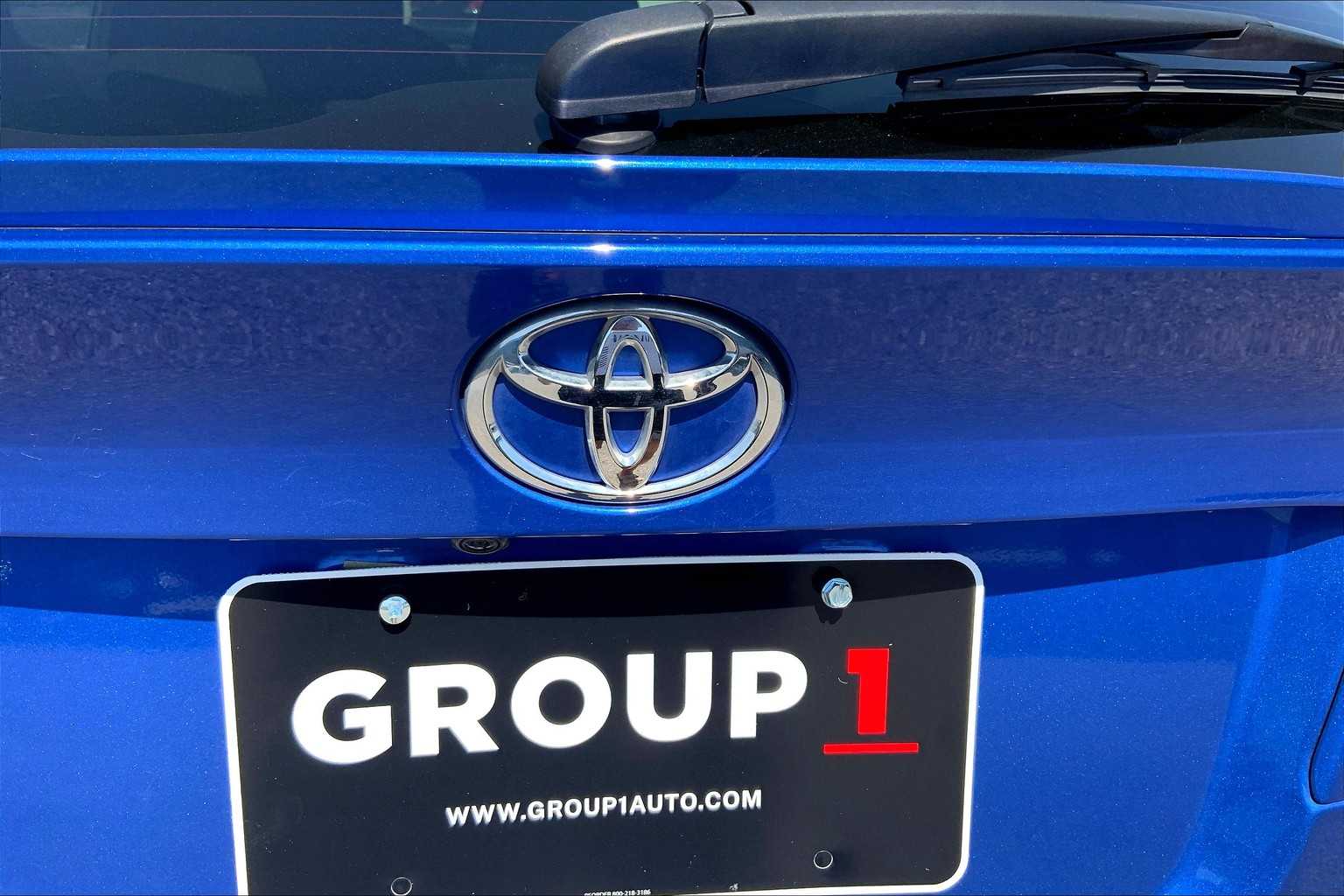 2020 Toyota C-HR LE photo 29