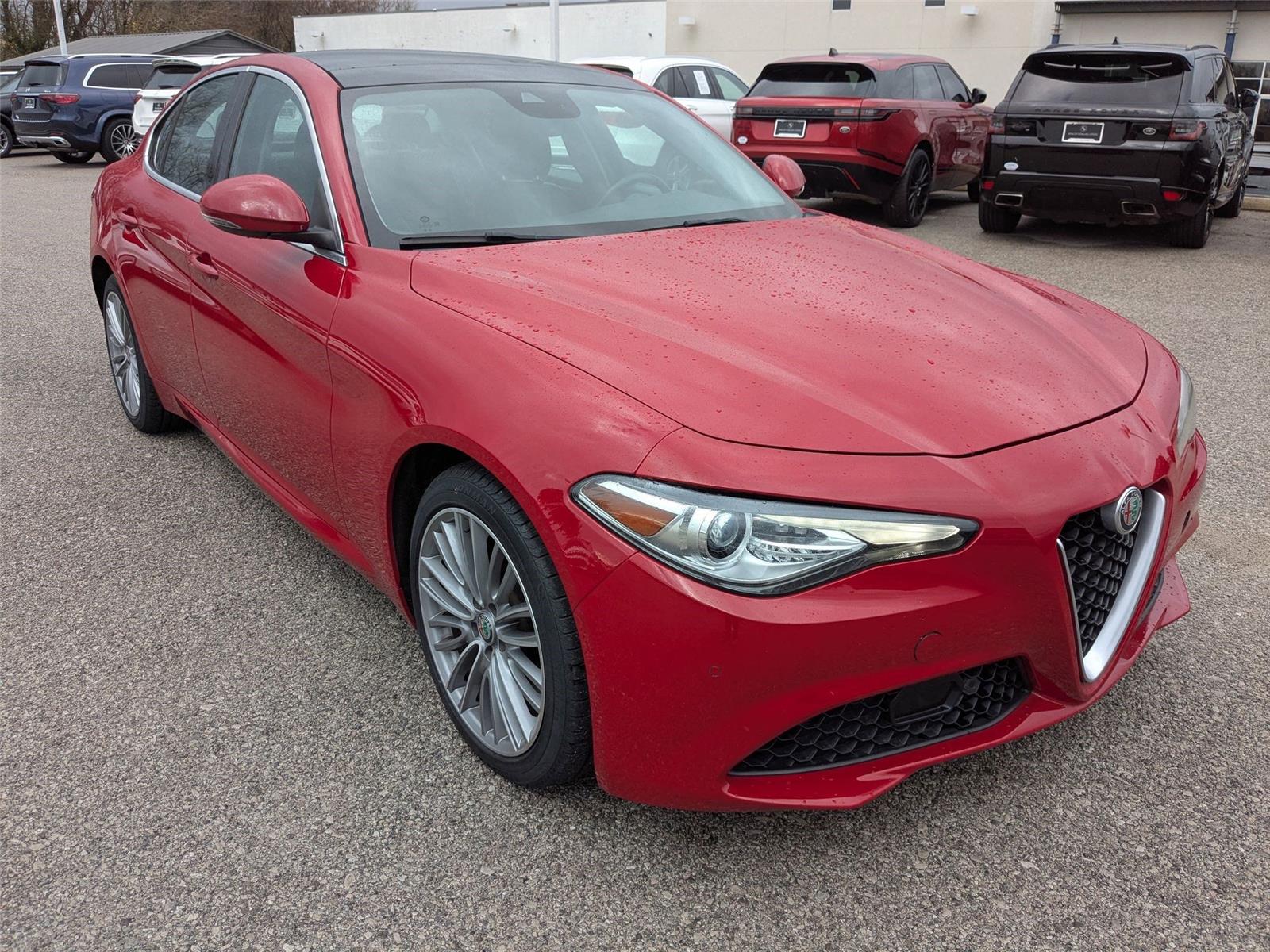2017 Alfa Romeo Giulia Ti photo 3