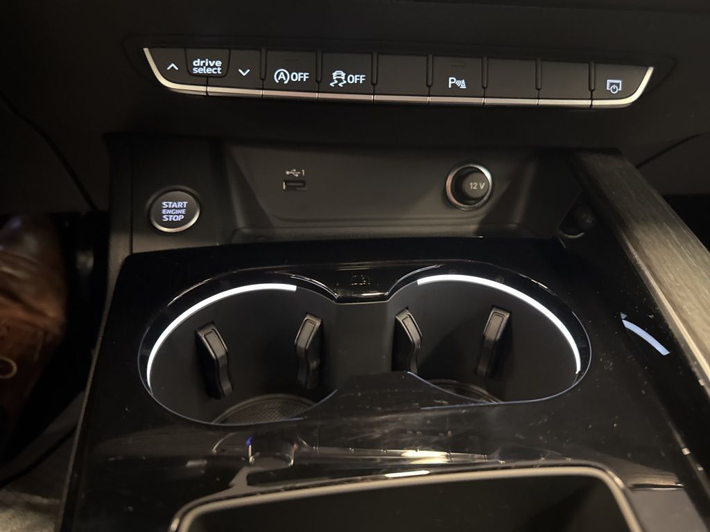 2021 Audi A4 40 Premium Quattro photo 22