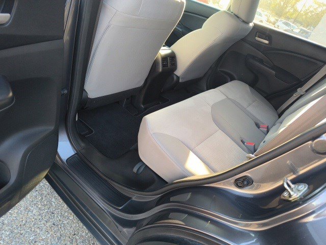 2016 Honda CR-V SE photo 13